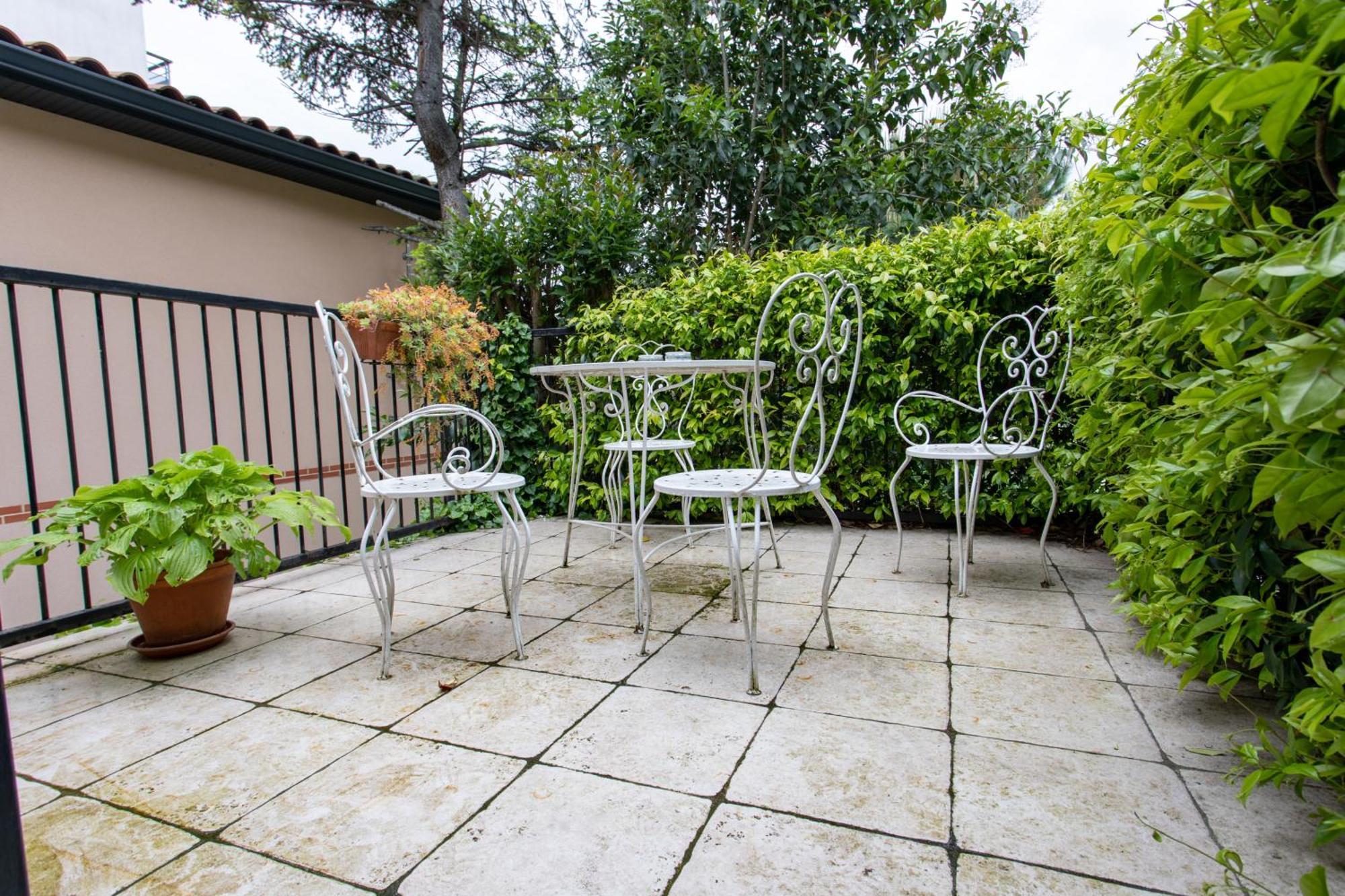 T2 Toulouse 40M2, Lit Queen Size, Climatisation, Quartier Sympa, Terrasse Exterior photo